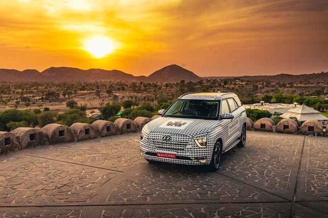 Hyundai Alcazar chính thức lộ diện ảnh 3