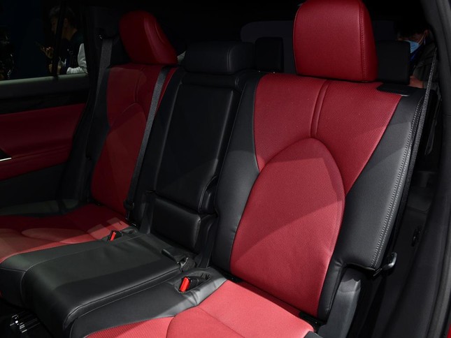 Toyota Crown Kluger chính thức trình làng ảnh 22