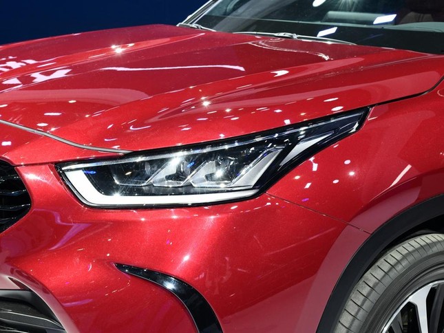 Toyota Crown Kluger chính thức trình làng ảnh 9