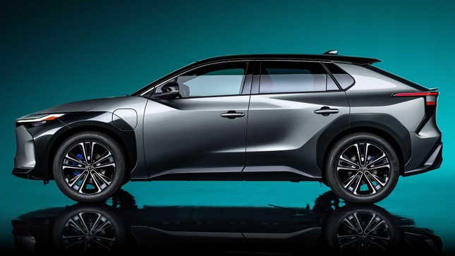Toyota giới thiệu mẫu xe ý tưởng thuần điện hoàn toàn mới ảnh 6