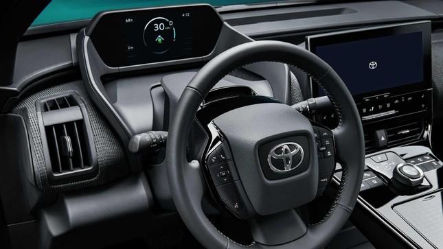 Toyota giới thiệu mẫu xe ý tưởng thuần điện hoàn toàn mới ảnh 13
