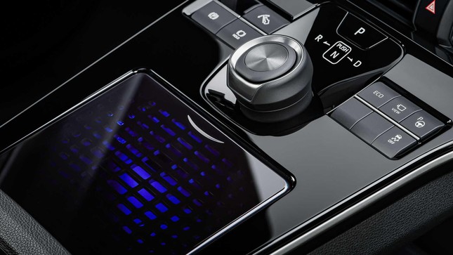 Toyota giới thiệu mẫu xe ý tưởng thuần điện hoàn toàn mới ảnh 14