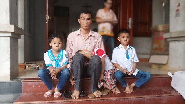 Vợ bỏ chồng và ba con đi theo 'Hội thánh Đức Chúa Trời' ảnh 1
