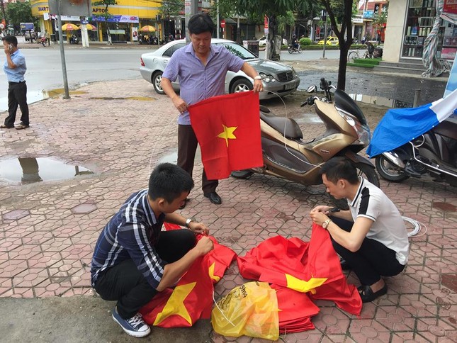 Quê nhà trung vệ Tiến Dũng rực cờ đỏ trước bán kết Việt Nam - Hàn Quốc ảnh 2