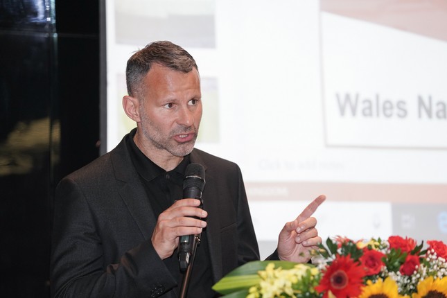 Cựu danh thủ M.U Ryan Giggs đến Nghệ An và Hà Tĩnh ảnh 2