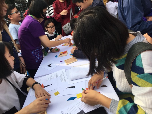 Học sinh biến ảo như 'phù thủy' trong Ngày hội Toán học mở rộng 2019 ảnh 5