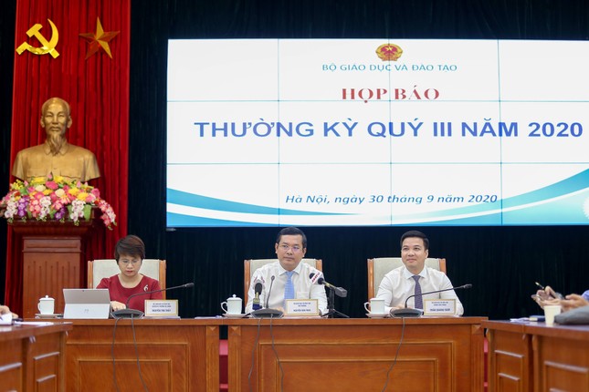 Bộ Giáo dục nói về việc đình chỉ hiệu trưởng đại học Tôn Đức Thắng ảnh 1