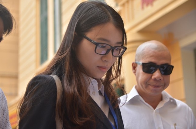 Xét xử đại án Ocean Bank: Diễn viên Quỳnh Tứ hầu tòa trong tư cách bị cáo ảnh 5