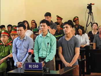 Xét xử vụ chạy thận: Cty Thiên Sơn đòi kiện bệnh viện tỉnh Hòa Bình ảnh 1