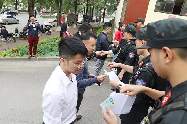 Cựu tướng Phan Văn Vĩnh vắng mặt tại phiên phúc thẩm vụ đánh bạc ảnh 2