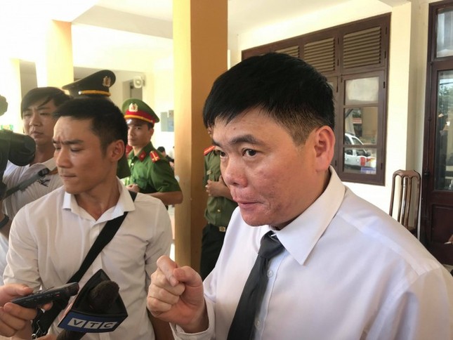 Khởi tố, khám xét văn phòng của luật sư Trần Vũ Hải ở Hà Nội ảnh 4