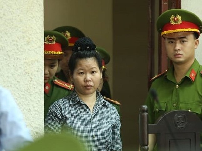 Hoãn phiên tòa xét xử mẹ nữ sinh giao gà ở Điện Biên ảnh 2