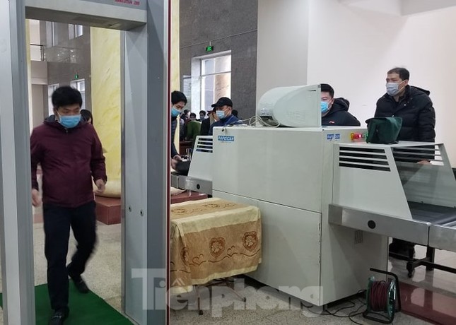 Hoãn phiên xử ông Vũ Huy Hoàng vì vắng mặt 3 bị cáo ảnh 3