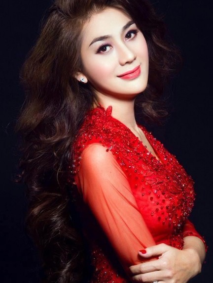 Sau khi có con, ca sỹ chuyển giới Lâm Khánh Chi làm show riêng ảnh 1