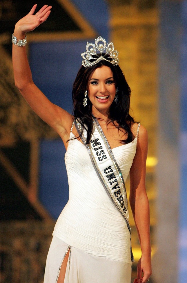 Hoa hậu Hoàn vũ nổi tiếng Thái Lan làm giám khảo Miss Charm 2020 ảnh 1