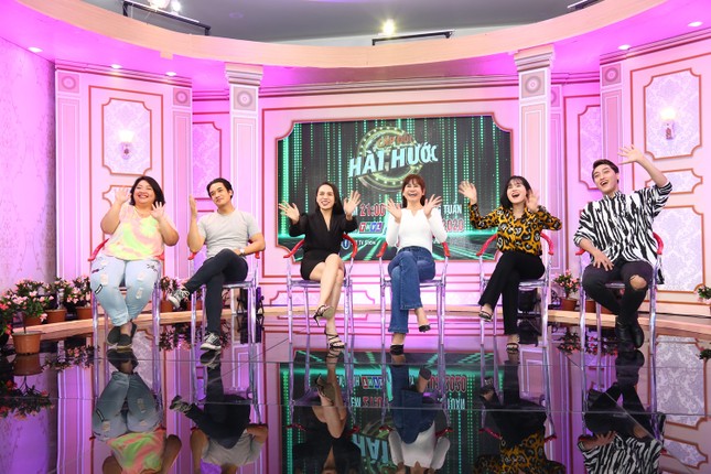 Việt Hương sang Mỹ, Thanh Bạch về quê đi show thời dịch Covid-19 ảnh 3