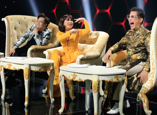 Việt Hương sang Mỹ, Thanh Bạch về quê đi show thời dịch Covid-19 ảnh 4