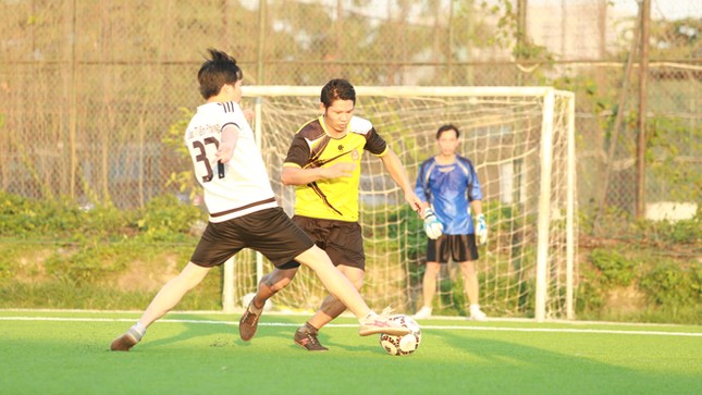 Đội bóng Tiền Phong vào tứ kết Cup Trung Thành 2017 ảnh 7