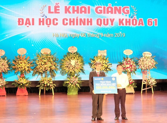 Tập đoàn Bảo Việt sát cánh cùng sinh viên ngành Tài chính – Bảo hiểm ảnh 1