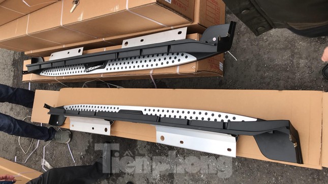 Cận cảnh container phụ kiện ô tô Trung Quốc không khai báo hải quan ảnh 7