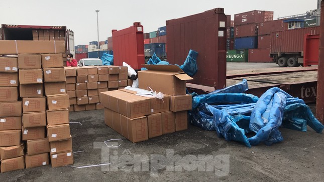 Cận cảnh container phụ kiện ô tô Trung Quốc không khai báo hải quan ảnh 9