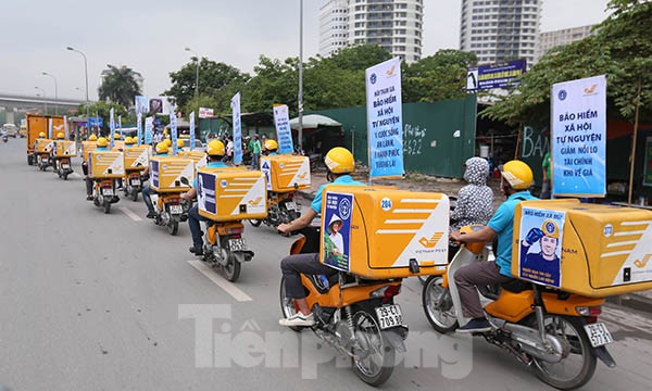 Cụ ông 80 tuổi, rưng rưng tham gia bảo hiểm xã hội tự nguyện ảnh 2