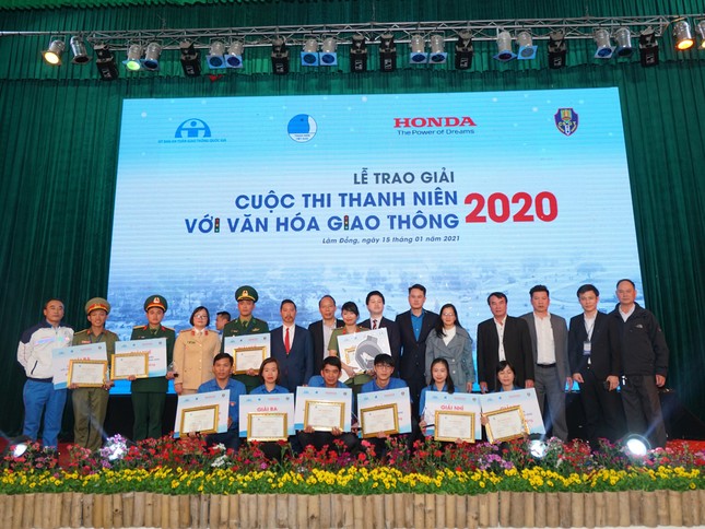 Sôi nổi chung kết cuộc thi “Thanh niên với Văn hóa giao thông” năm 2020 ảnh 1