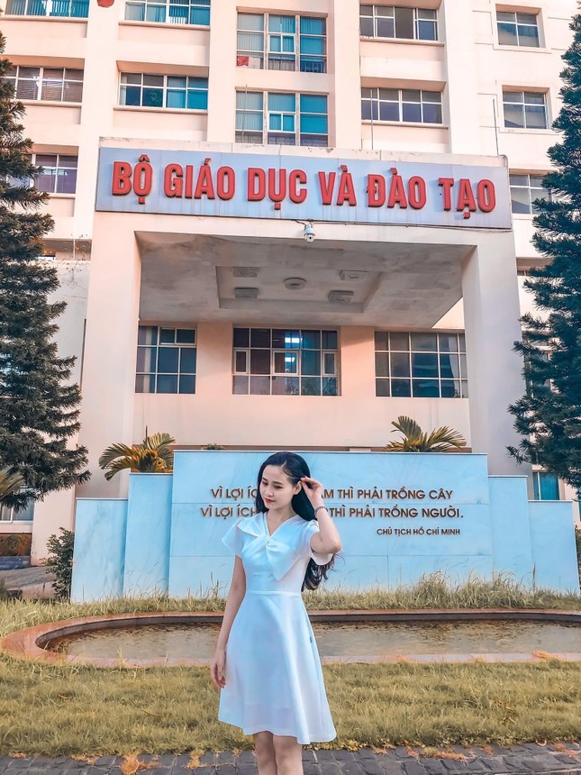 Cô gái Bình Dương và con đường trở thành MC VTV2: “Hãy sống thật tử tế” ảnh 8