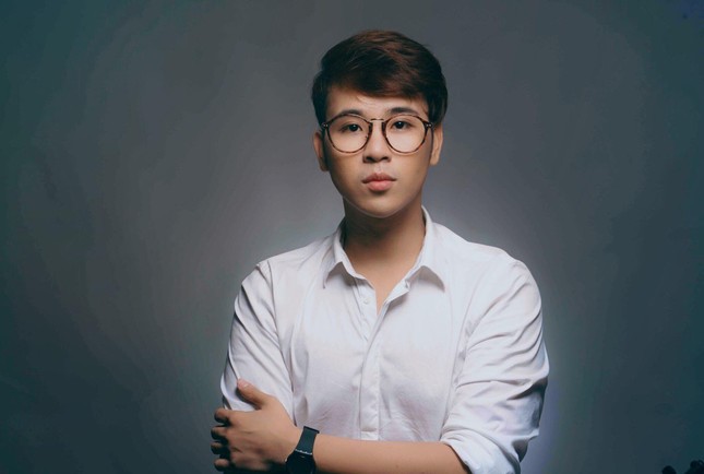 MC Lê Minh Ngọc: Từ chàng trai mê nghệ thuật đến giảng viên Đại học ảnh 6