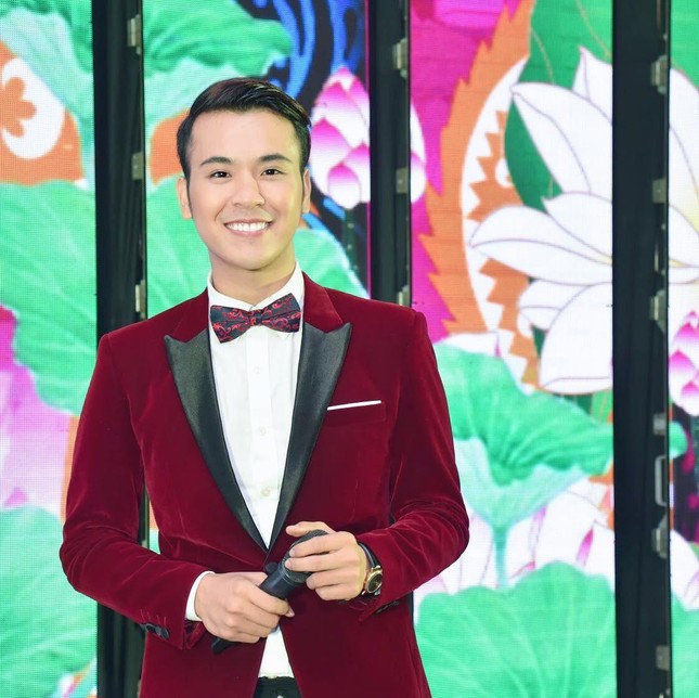 MC Lê Minh Ngọc: Từ chàng trai mê nghệ thuật đến giảng viên Đại học ảnh 1
