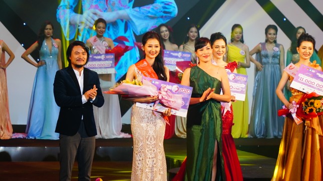 Hoa khôi Đại học Huế 2020: Gọi tên nữ sinh trường Đại học Ngoại ngữ ảnh 13