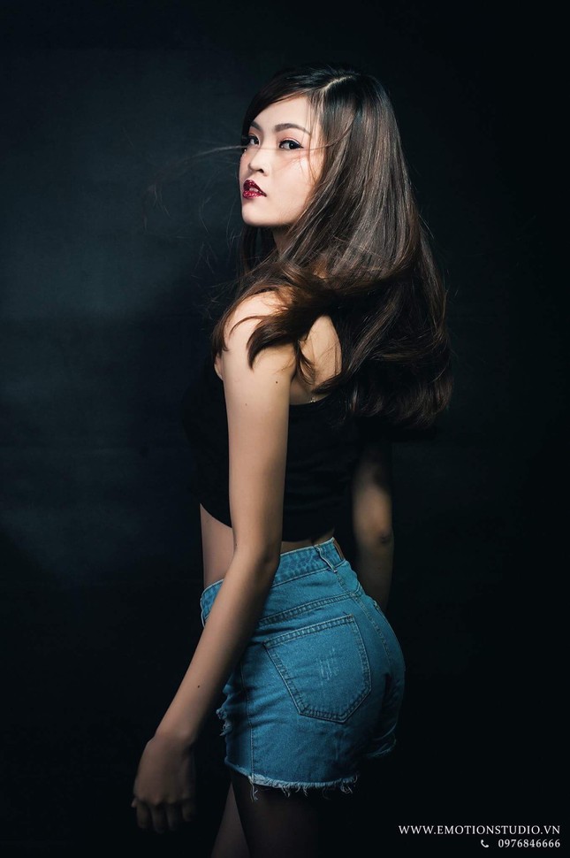 Ước mơ trở thành người mẫu của một cô gái có chiều cao vượt trội từ nhỏ ảnh 11
