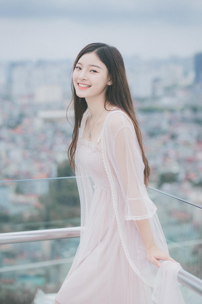 Á khôi Thu Huyền bén duyên với nghệ thuật và nỗ lực để đạt được thành công ảnh 1
