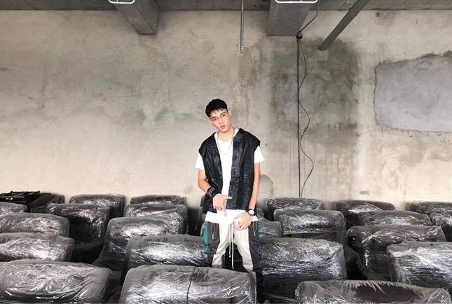 Rapper Tage sẽ đối đầu với cao thủ melody Tlinh tại vòng đối đầu Rap Việt? ảnh 4