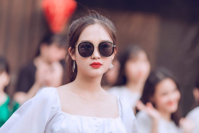 Vẻ đẹp chuẩn Hàn Quốc của nữ sinh trường ĐH Kinh doanh và Công nghệ Hà Nội ảnh 13