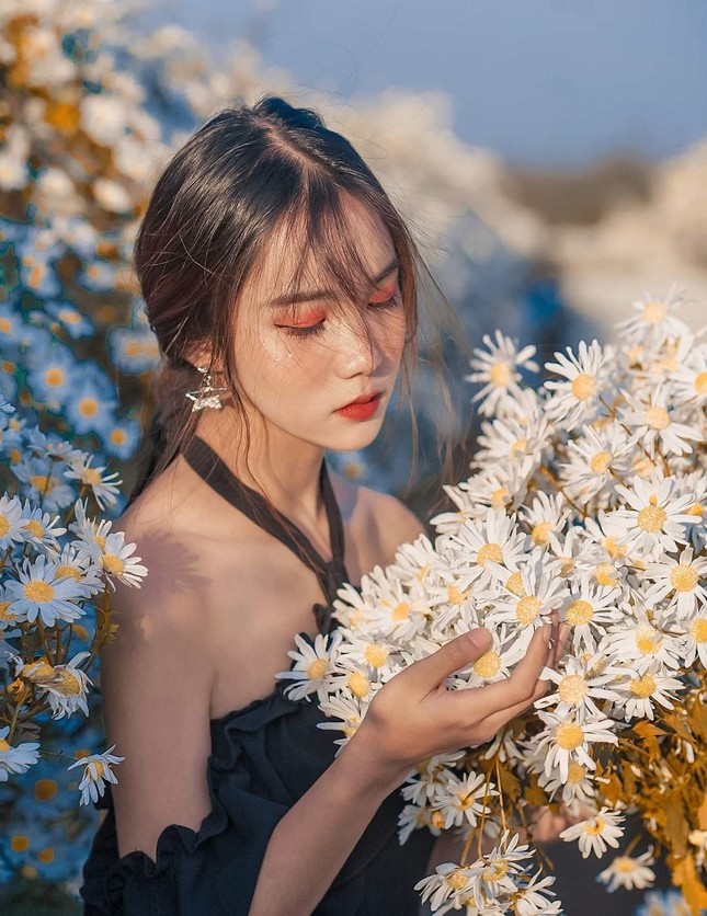 Hot girl Hà thành: “Hãy kiếm tiền trước sự già đi của bố mẹ” ảnh 9