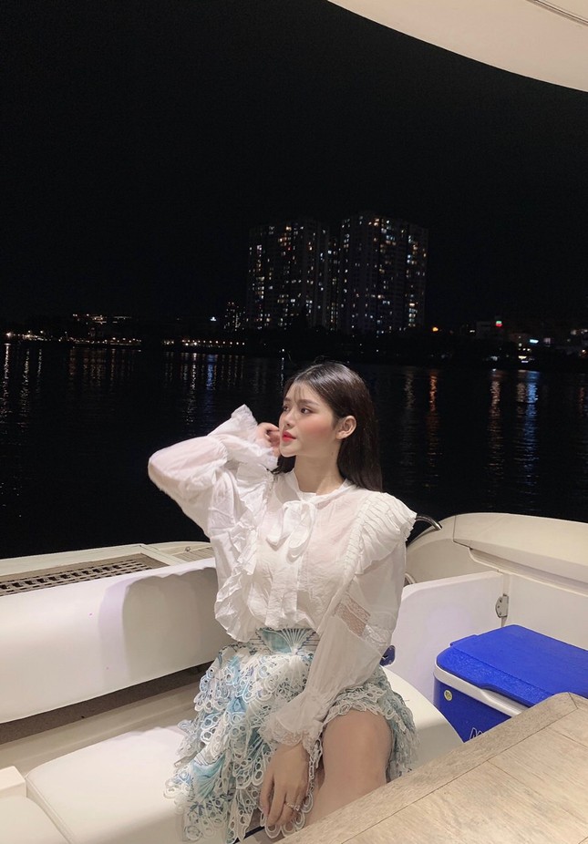 Thiếu nữ 2K3 đẹp dịu dàng trong tà áo dài trắng ảnh 13