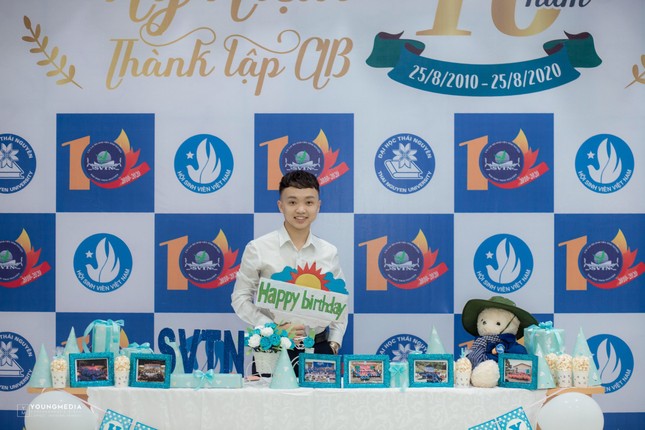 Thầy giáo trường Y đồng sáng lập trung tâm đào tạo MC từng bị loại vì giọng địa phương ảnh 11