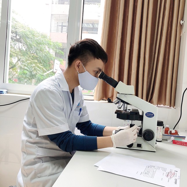 Thầy giáo trường Y đồng sáng lập trung tâm đào tạo MC từng bị loại vì giọng địa phương ảnh 13