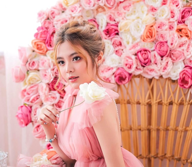 Ngắm nhìn bộ ảnh đẹp như công chúa của nữ sinh Đại học Công nghiệp TP.HCM ảnh 4
