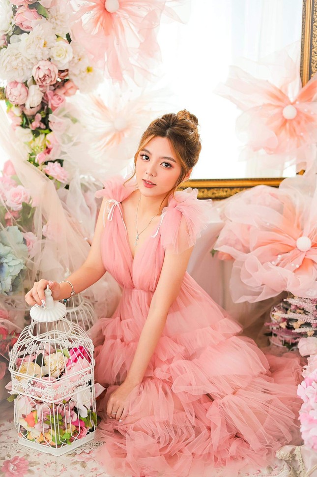 Ngắm nhìn bộ ảnh đẹp như công chúa của nữ sinh Đại học Công nghiệp TP.HCM ảnh 7