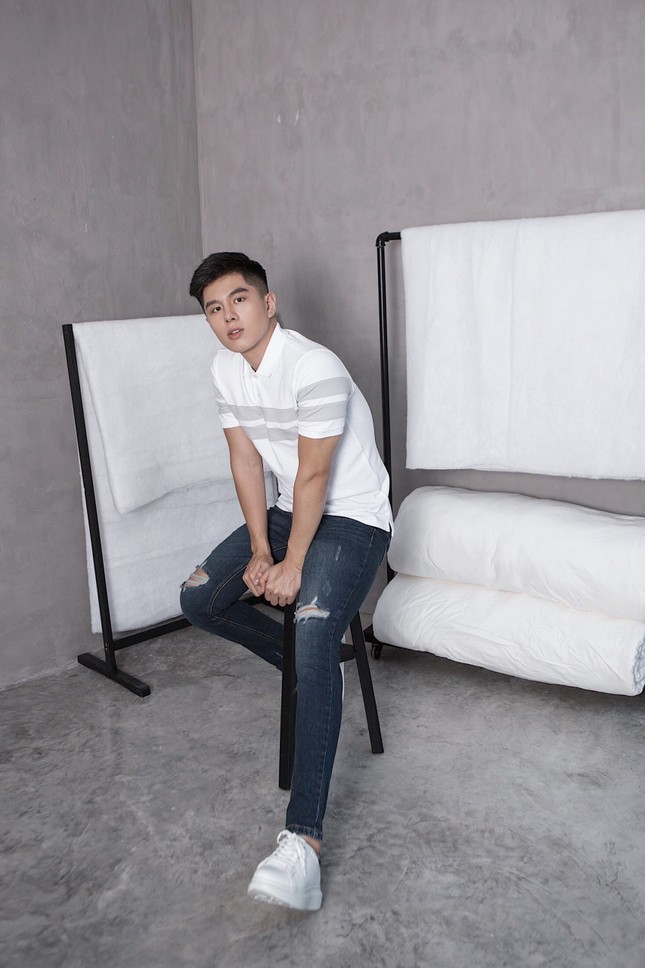 Hot boy Đức Anh ghi điểm với khán giả trong bộ ảnh mới ảnh 9