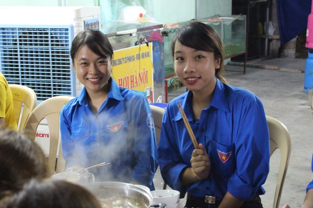 Cô sinh viên trường Y và 24h chiến đấu trong tâm dịch Hải Dương ảnh 10