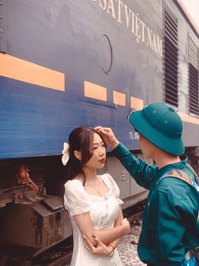 Bộ ảnh ‘Tiễn người yêu lên đường nhập ngũ’ của đôi bạn đến từ Quảng Ninh ảnh 4