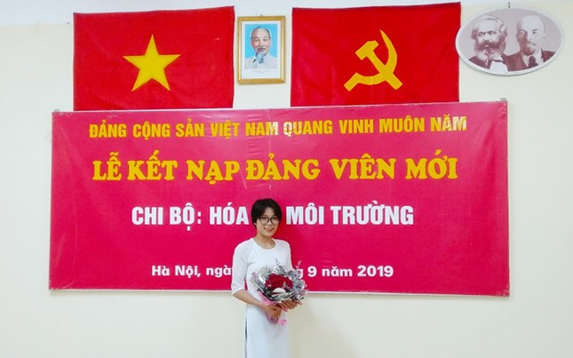 Nữ sinh là Đảng viên trường Thủy Lợi có ngày tháng năm sinh toàn số 8 ảnh 7