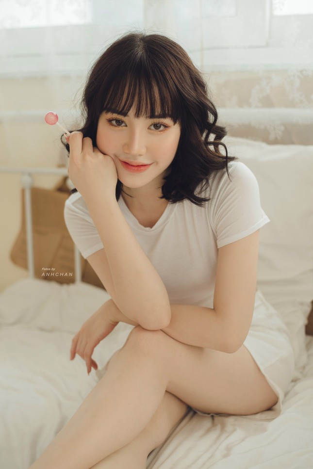 Bỏng mắt trong bộ ảnh chụp tại studio của hotgirl Hà Thành ảnh 5