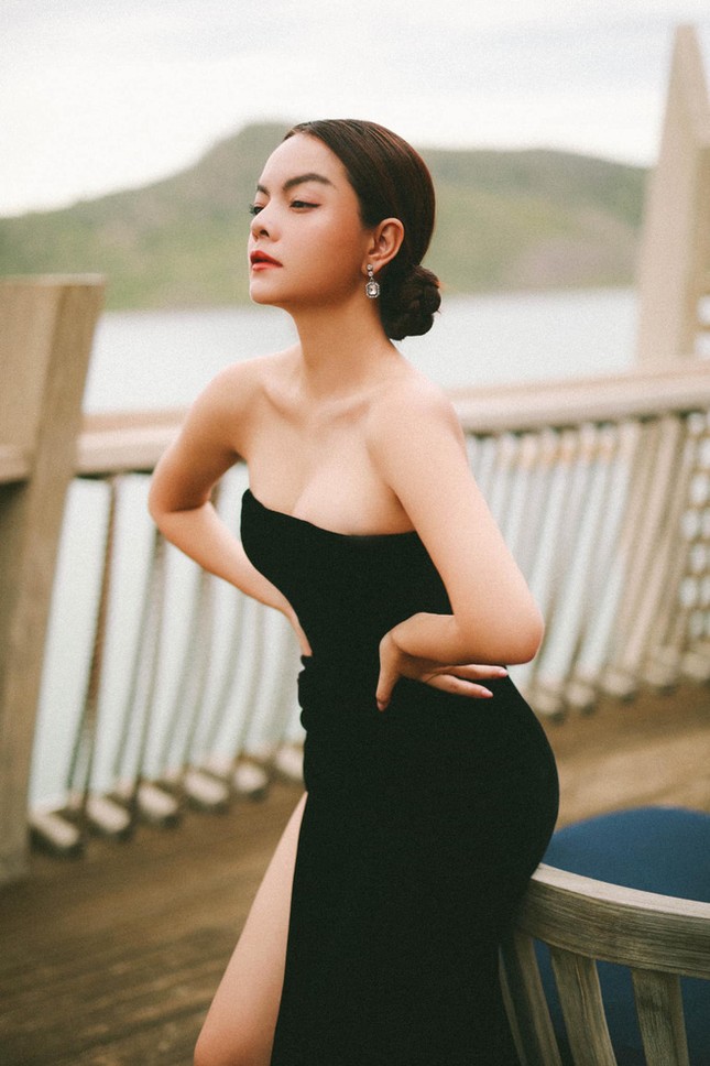 Nhìn Phạm Quỳnh Anh khoe lưng trần mới thấy phụ nữ đẹp nhất khi không thuộc về ai ảnh 1