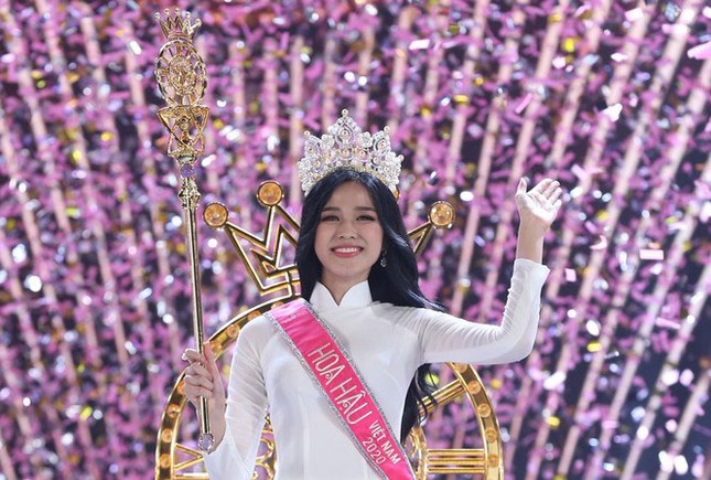 Sau hơn một tháng đăng quang, Hoa hậu Đỗ Thị Hà diễn đẹp như người mẫu chuyên nghiệp ảnh 1