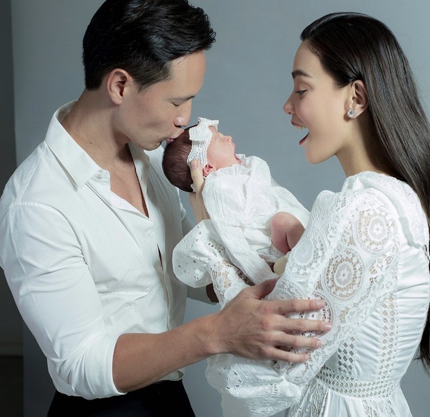 Tan chảy với gương mặt đáng yêu của thiên thần nhỏ nhà Hồ Ngọc Hà - Kim Lý ảnh 4