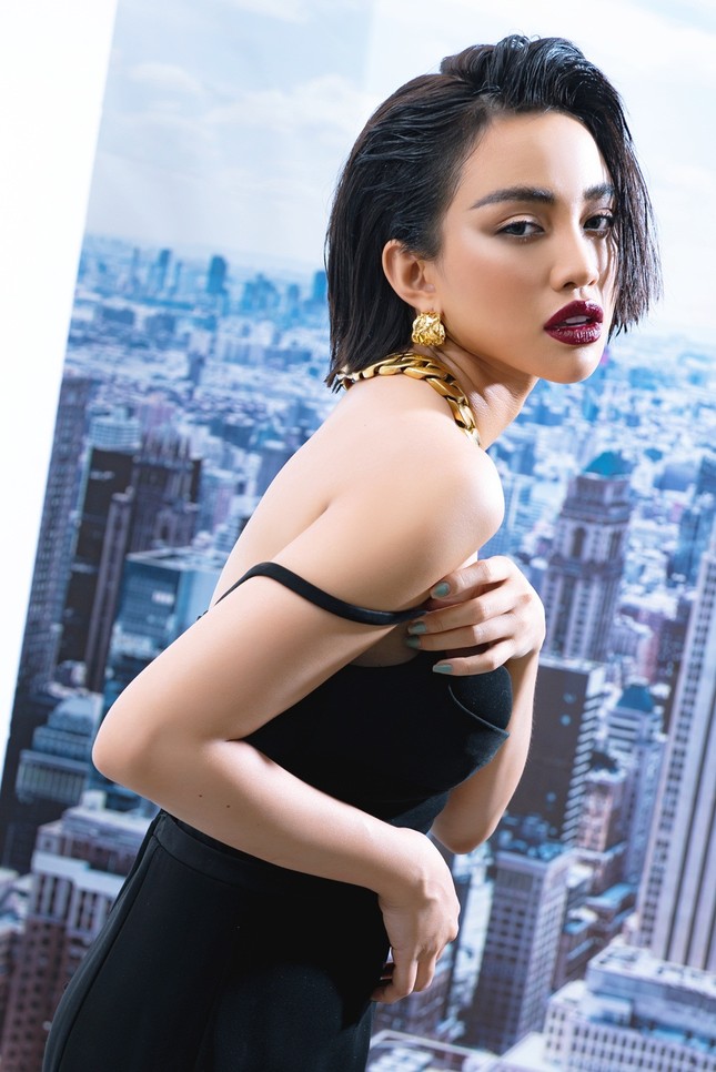 Thiên Nga tung bộ ảnh nóng bỏng, đường cong 'hút mắt”, sau thời gian “ở ẩn“ ảnh 4